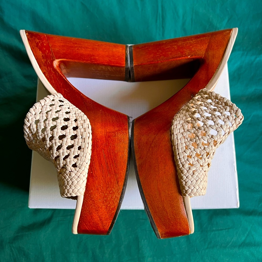 COPY - Guadalupe Platform Sandals by Veronica Beard. - Picture 5 of 9